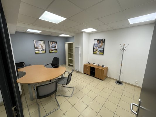 Bureaux 180m² avec vitrine à louer Valenciennes