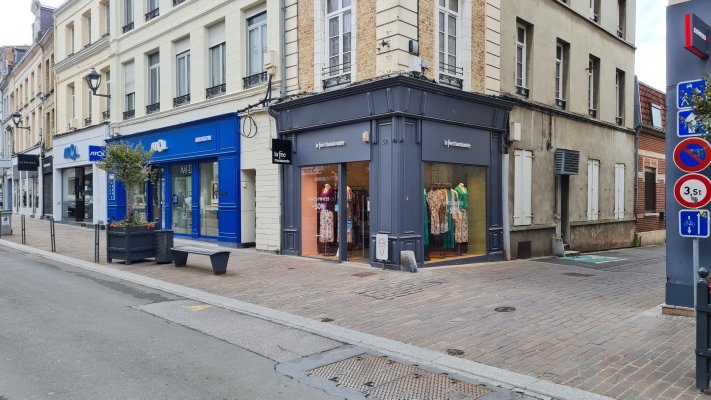 Local commercial 60m² centre-ville à louer Saint-Omer