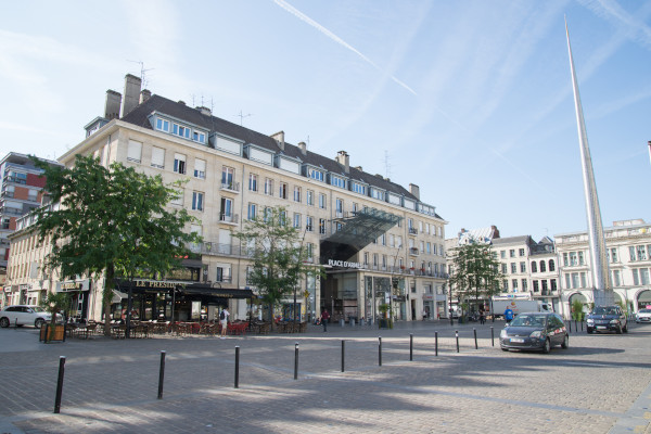 Local Commercial 232m² à Louer à Valenciennes